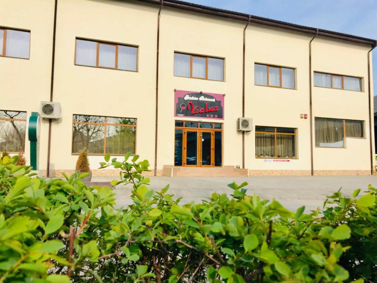 Pensiunea Vialux Bacău Eksteriør bilde